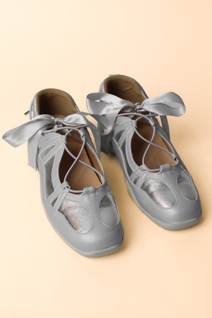 Bella Sneaker