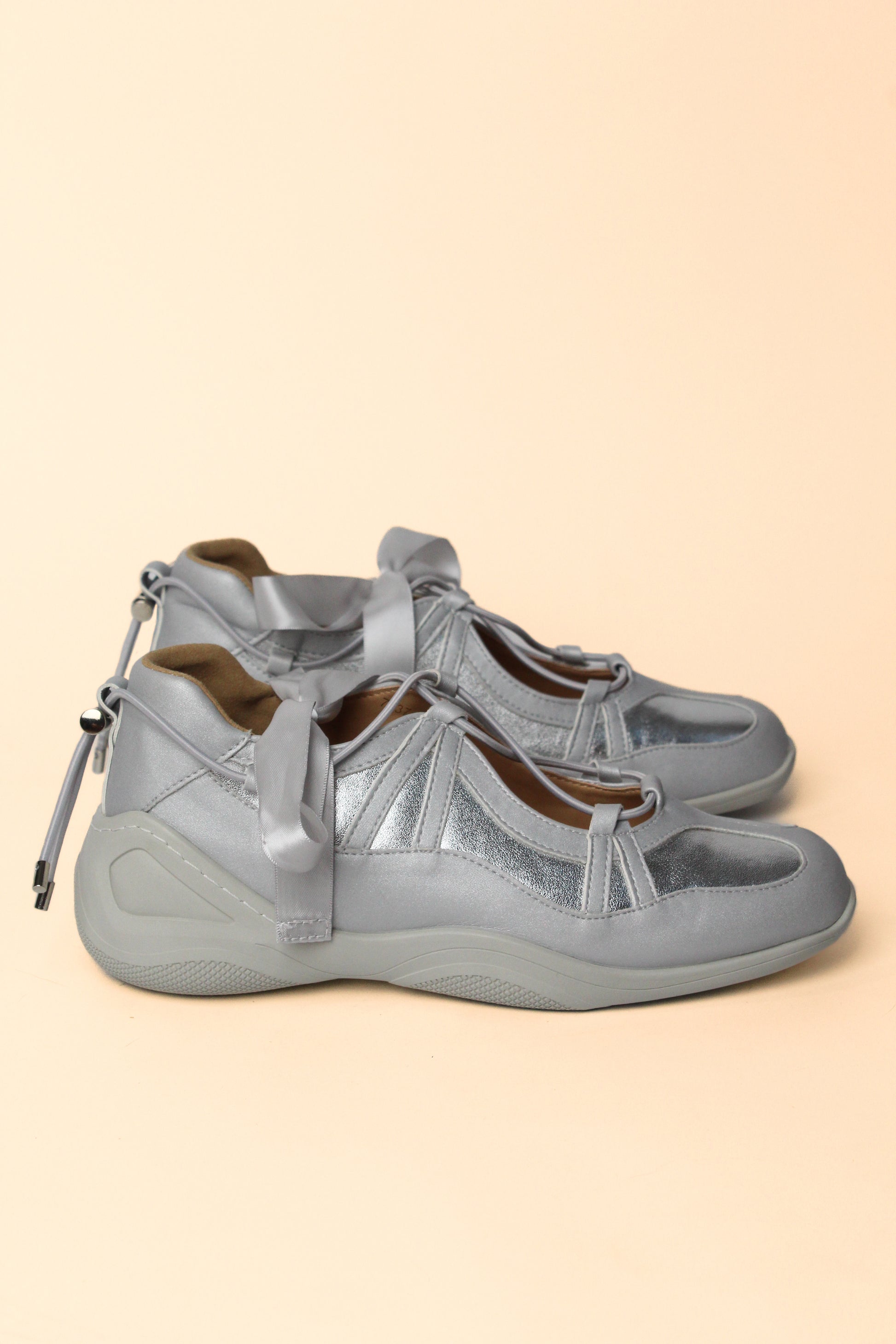 Bella Sneaker